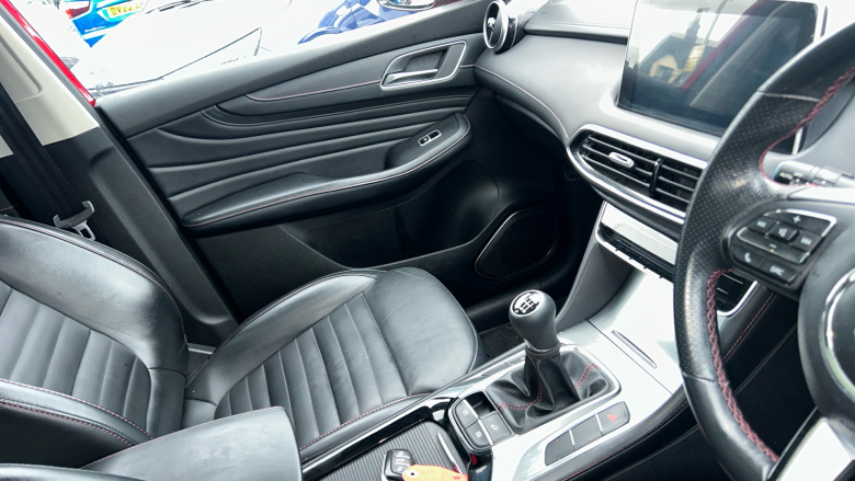 MG Hs 1.5 T-GDI Exclusive 5dr Petrol Hatchback